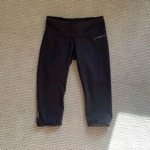 Cute Brooks Knee-Length Running Pants - Size S